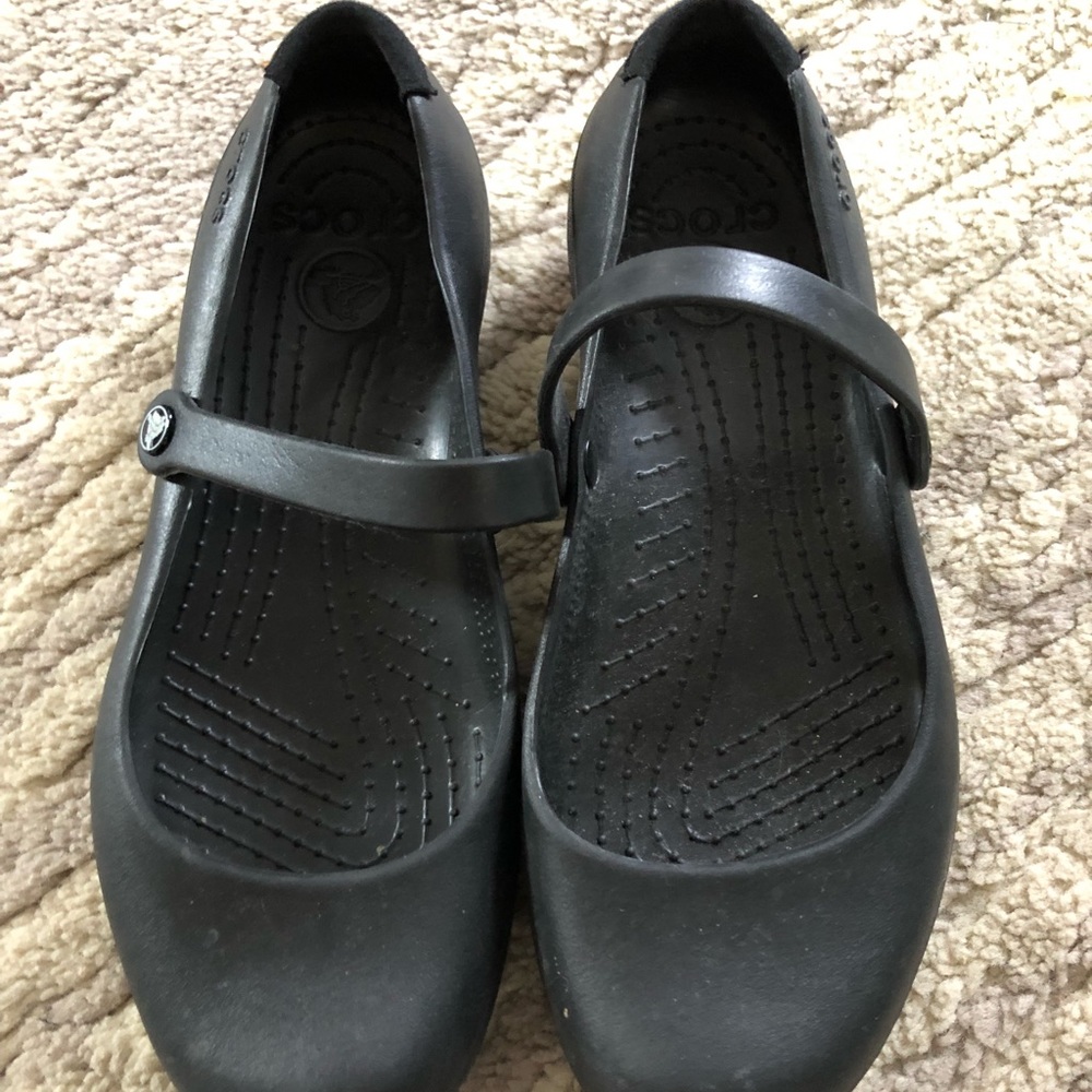 Crocs 7W